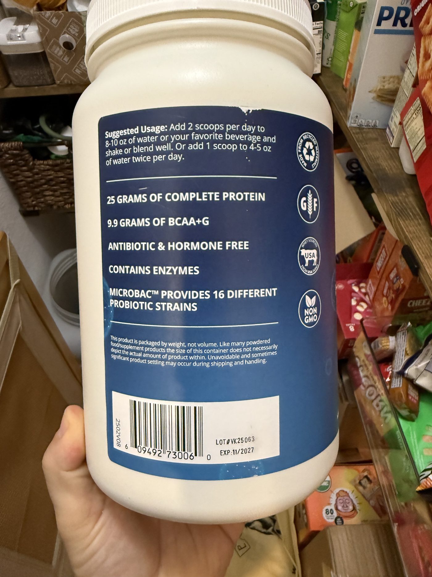 The back of the tub: 25 grams of complete protein, 9.9 grams of BCAA+G, antibiotic- and hormone-free