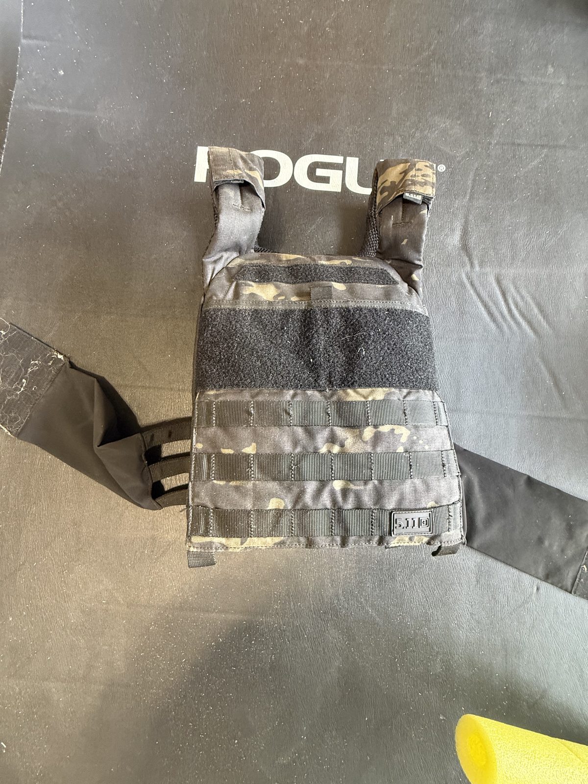 The back of the TacTec Trainer laid flat, showing the full MOLLE platform