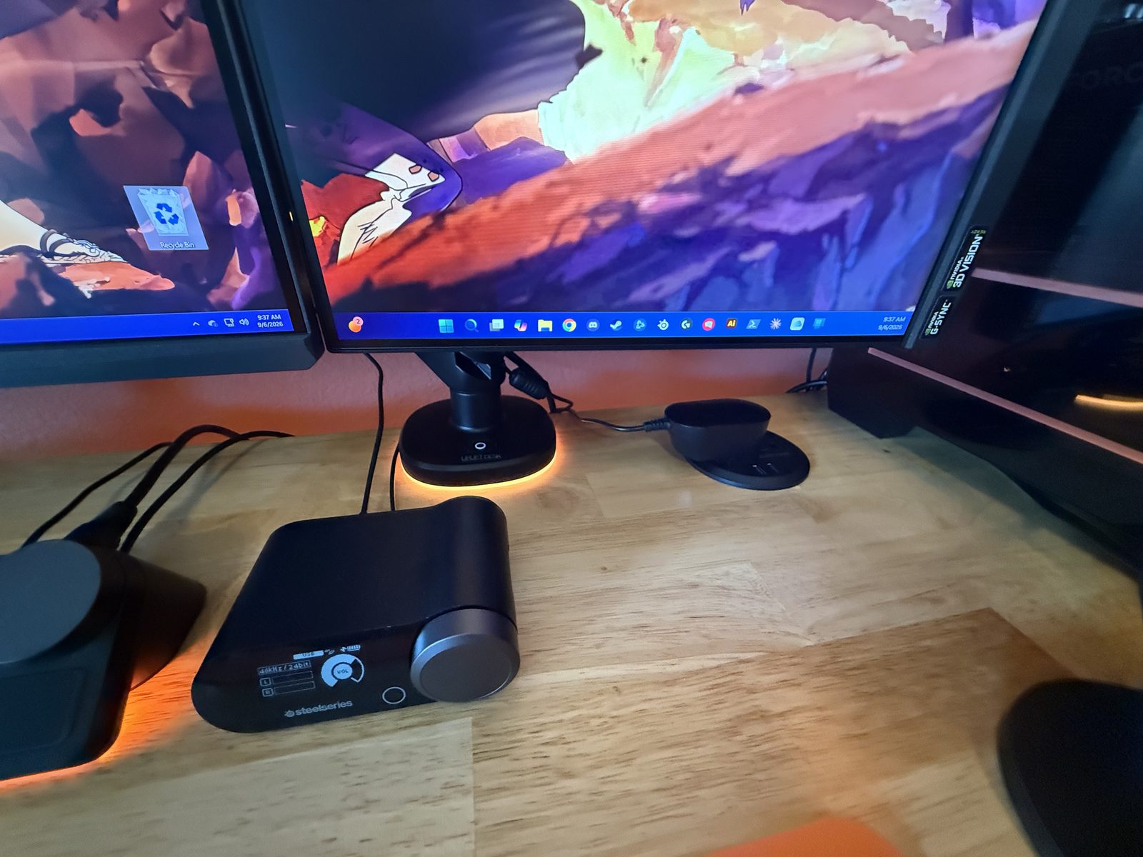 Devices plugged into the desktop power inlays
