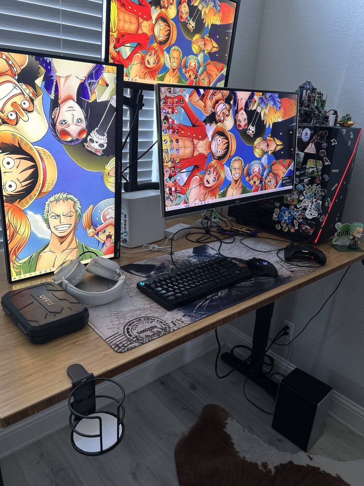 Another angle of the gifted V3 at my friend's house with no chair in sight